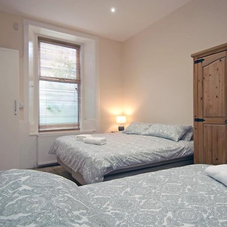 אדינבורו Pitt Street Apartment Beautiful Spacious Apartment Free Parking And Free Sanitizer מראה חיצוני תמונה