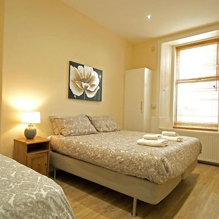 אדינבורו Pitt Street Apartment Beautiful Spacious Apartment Free Parking And Free Sanitizer מראה חיצוני תמונה