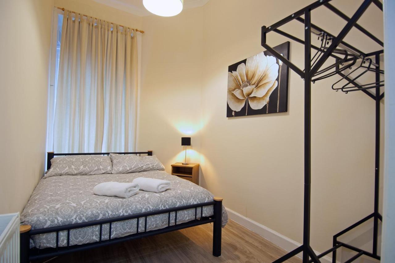 אדינבורו Pitt Street Apartment Beautiful Spacious Apartment Free Parking And Free Sanitizer מראה חיצוני תמונה