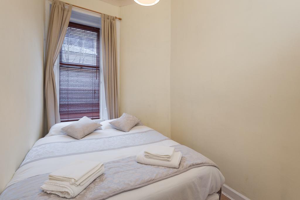 אדינבורו Pitt Street Apartment Beautiful Spacious Apartment Free Parking And Free Sanitizer חדר תמונה
