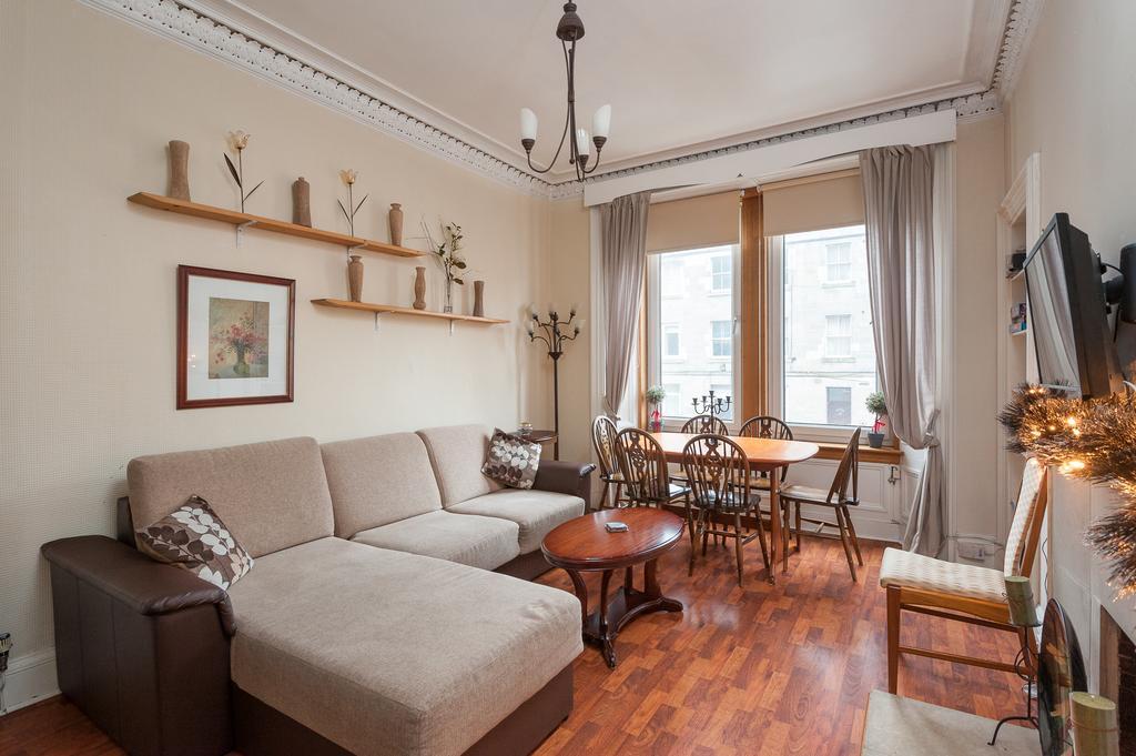אדינבורו Pitt Street Apartment Beautiful Spacious Apartment Free Parking And Free Sanitizer חדר תמונה
