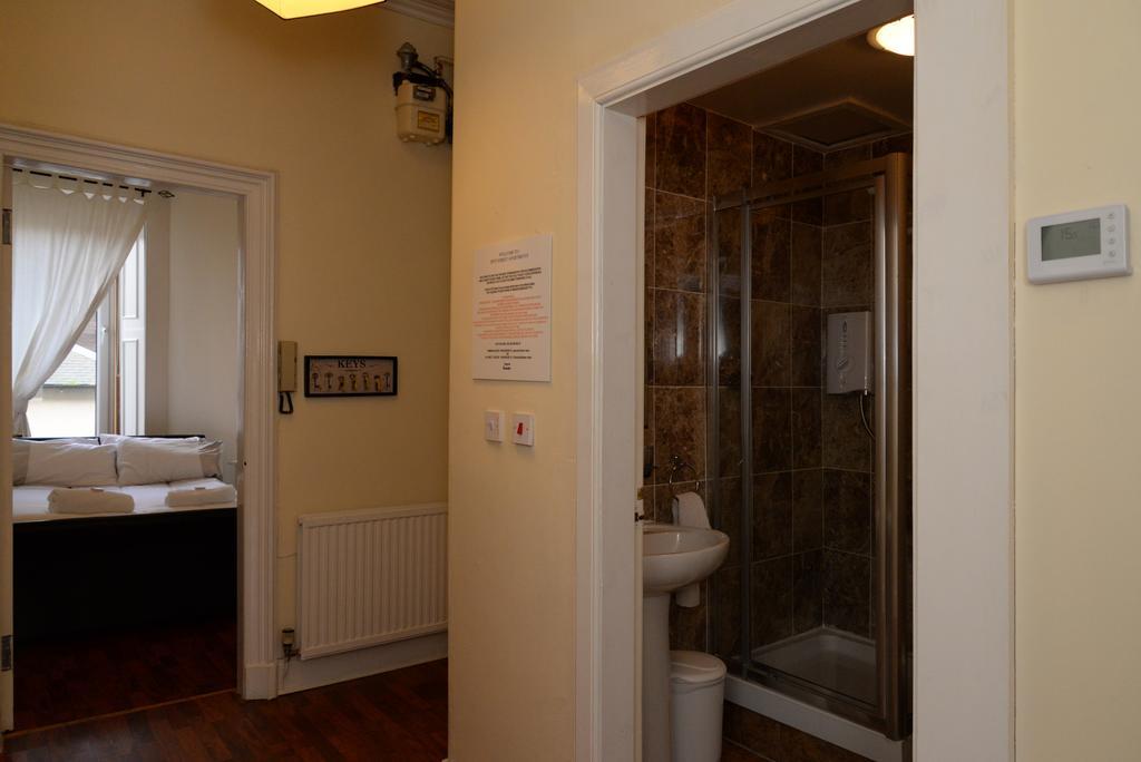אדינבורו Pitt Street Apartment Beautiful Spacious Apartment Free Parking And Free Sanitizer מראה חיצוני תמונה