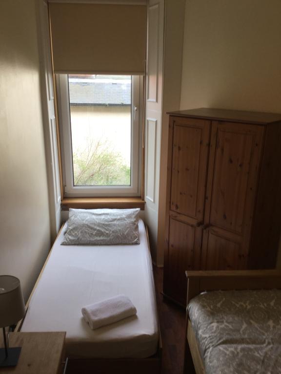 אדינבורו Pitt Street Apartment Beautiful Spacious Apartment Free Parking And Free Sanitizer מראה חיצוני תמונה