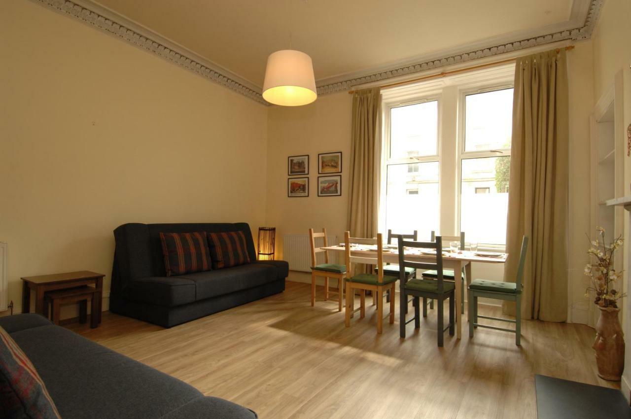 אדינבורו Pitt Street Apartment Beautiful Spacious Apartment Free Parking And Free Sanitizer מראה חיצוני תמונה